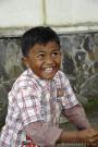 _DSC7520 Мальчик удерживающий воздушного змея. Ява. Индонезия.jpg