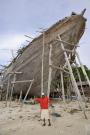 _DSC1056 Строительство деревянных кораблей в посёлоке Танаберу на южном Сулавеси. Индонезия.jpg